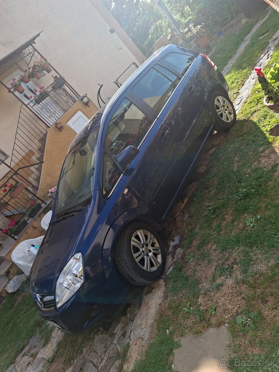 Zafira 1.7 CDTI 92Kw 7 miestne - 2