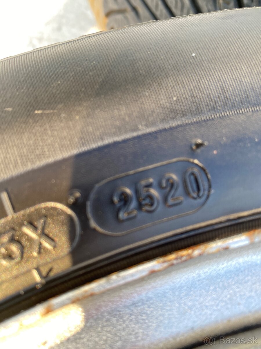 Zimná sada 205/55 R16-Škoda - 2