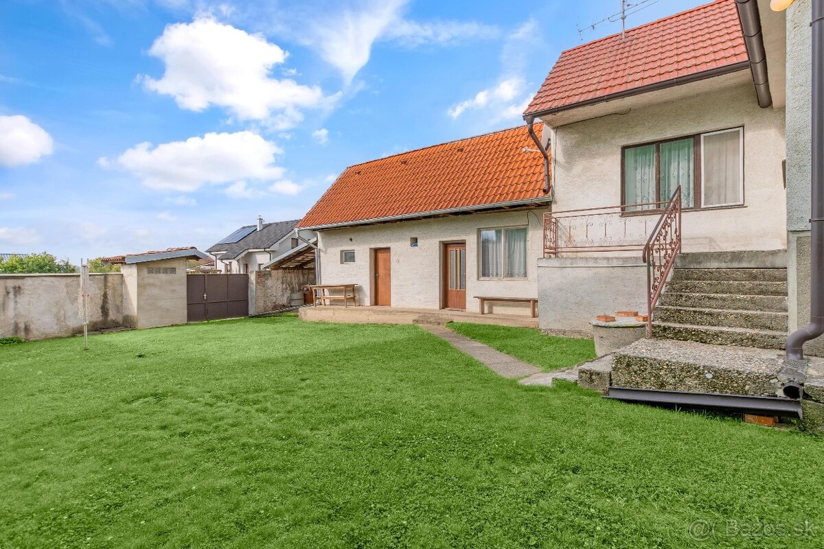 Na predaj starší rodinný dom v Lábe - 2