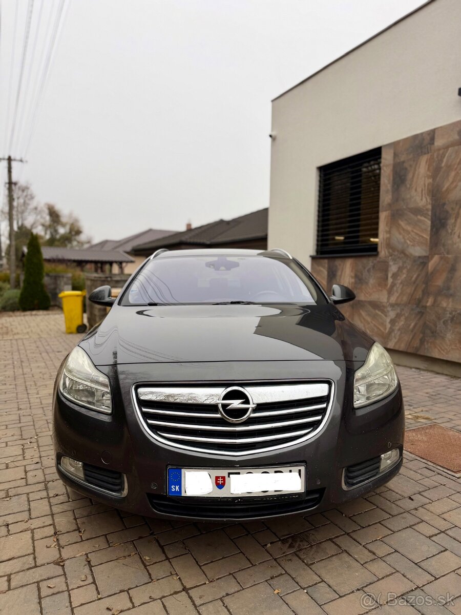OPEL INSIGNIA SPORTS TOURER SW / 2,0 DIESEL MANUÁL - 2