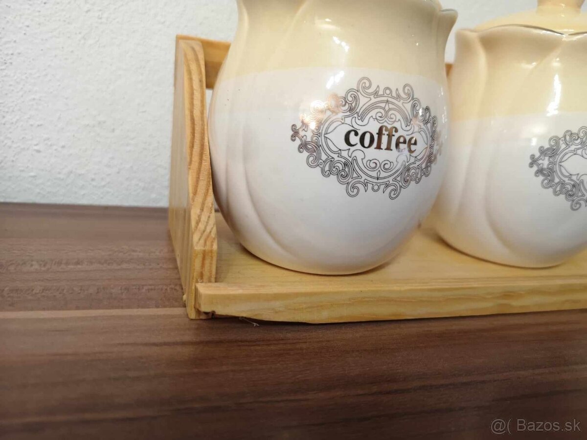 Trojdielna keramická sada na drevenej poličke - 2