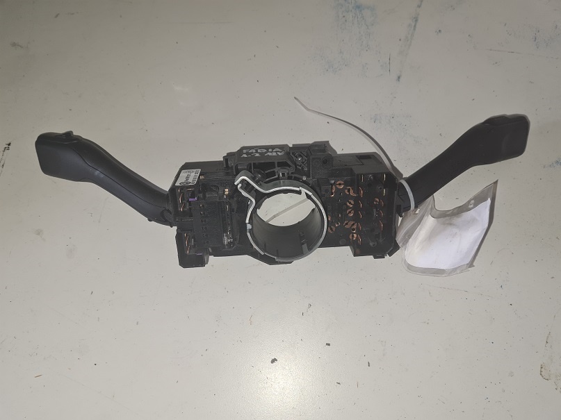 Prepínacie páčky Škoda Fabia 8L0953513G - 2