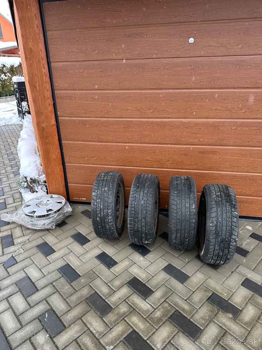 Ponukam na predaj 4x kolesa+puklice - 2