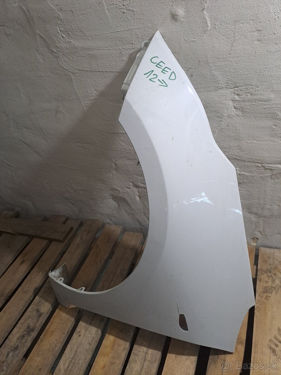 Diely kia ceed 2012 a novsie - 2