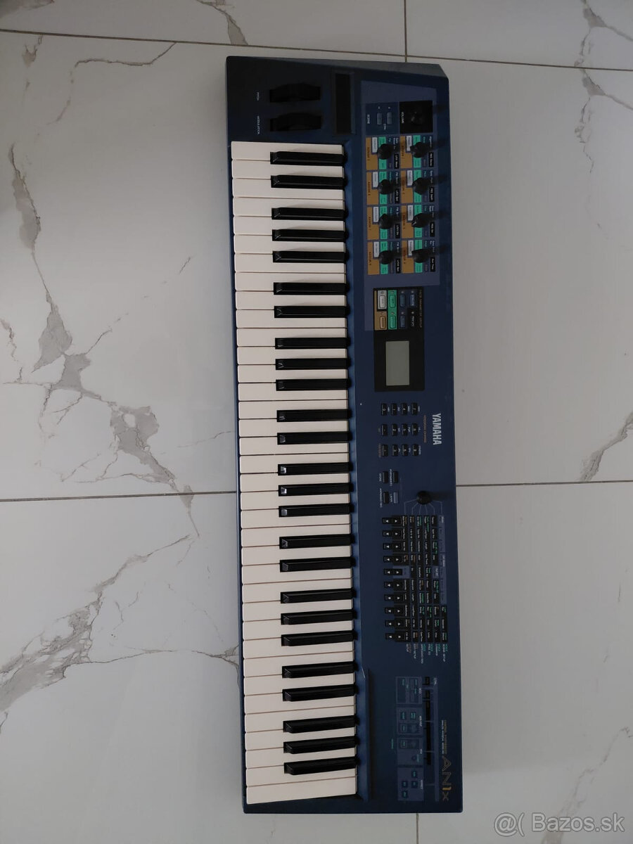 predam syntezator YamahaA N1x - 2