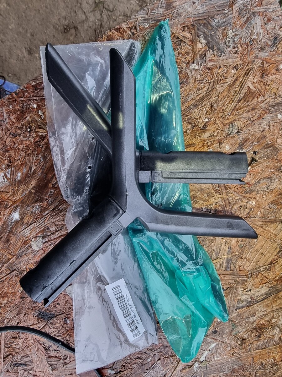 Nožky na televízor ( stojan ) Hisense a Samsung - 2