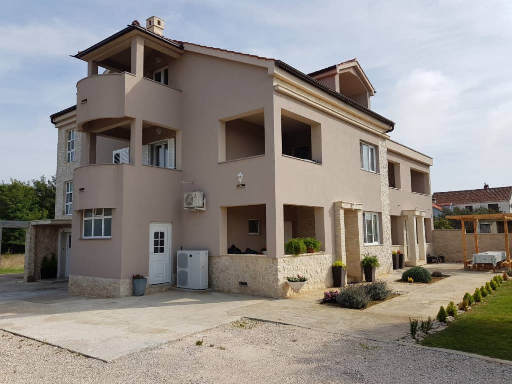 Samostatne stojaci dom na predaj, Privlaka - 2