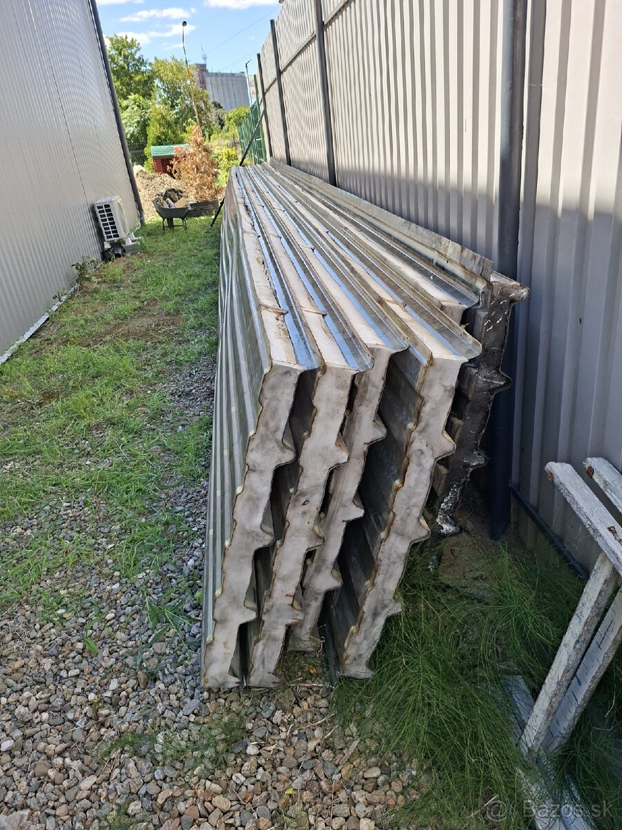 Svetlik strešný na sendvičovú halu - 2