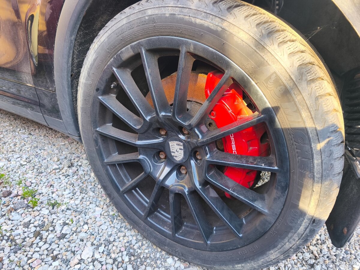 Porsche cayenne 295/35r21 - 2