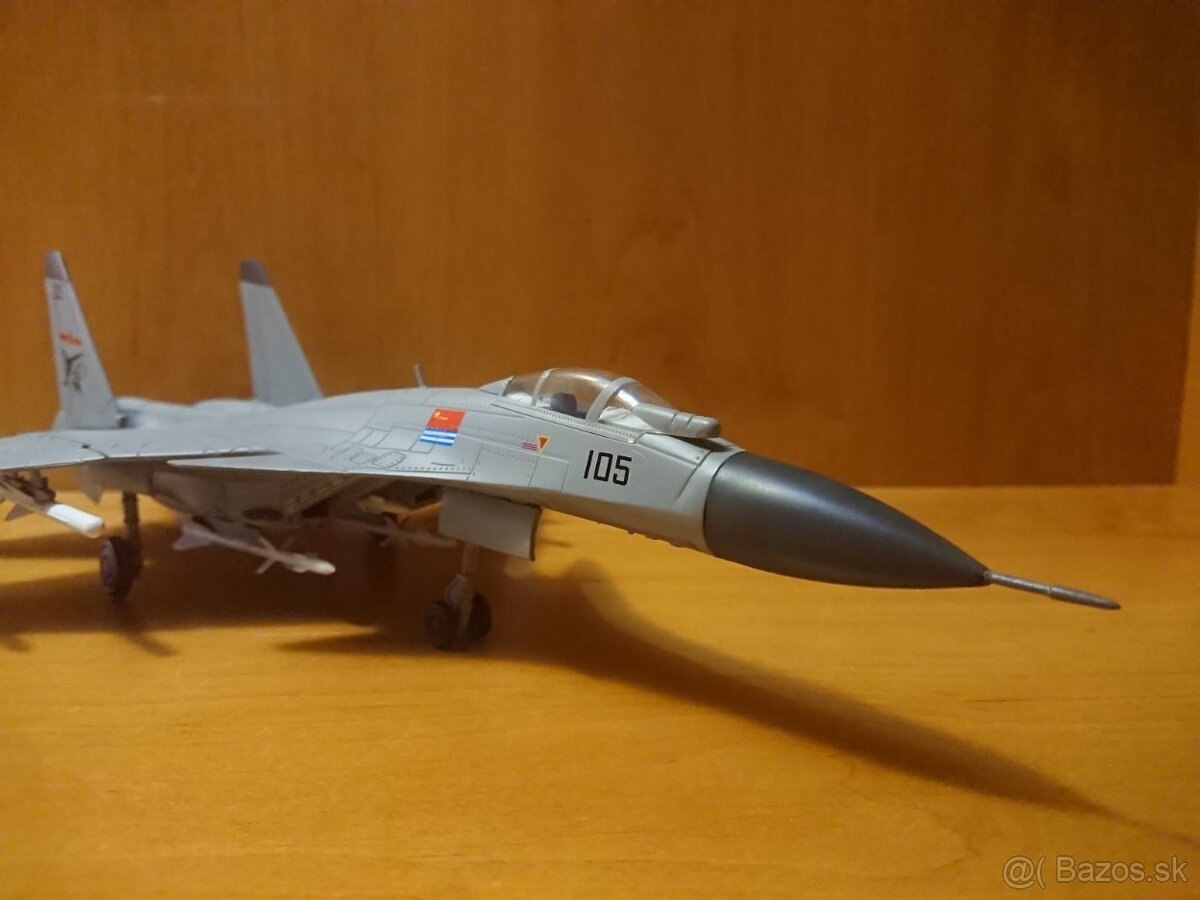 J-15 Carrier - model letadla 1:72 - 2