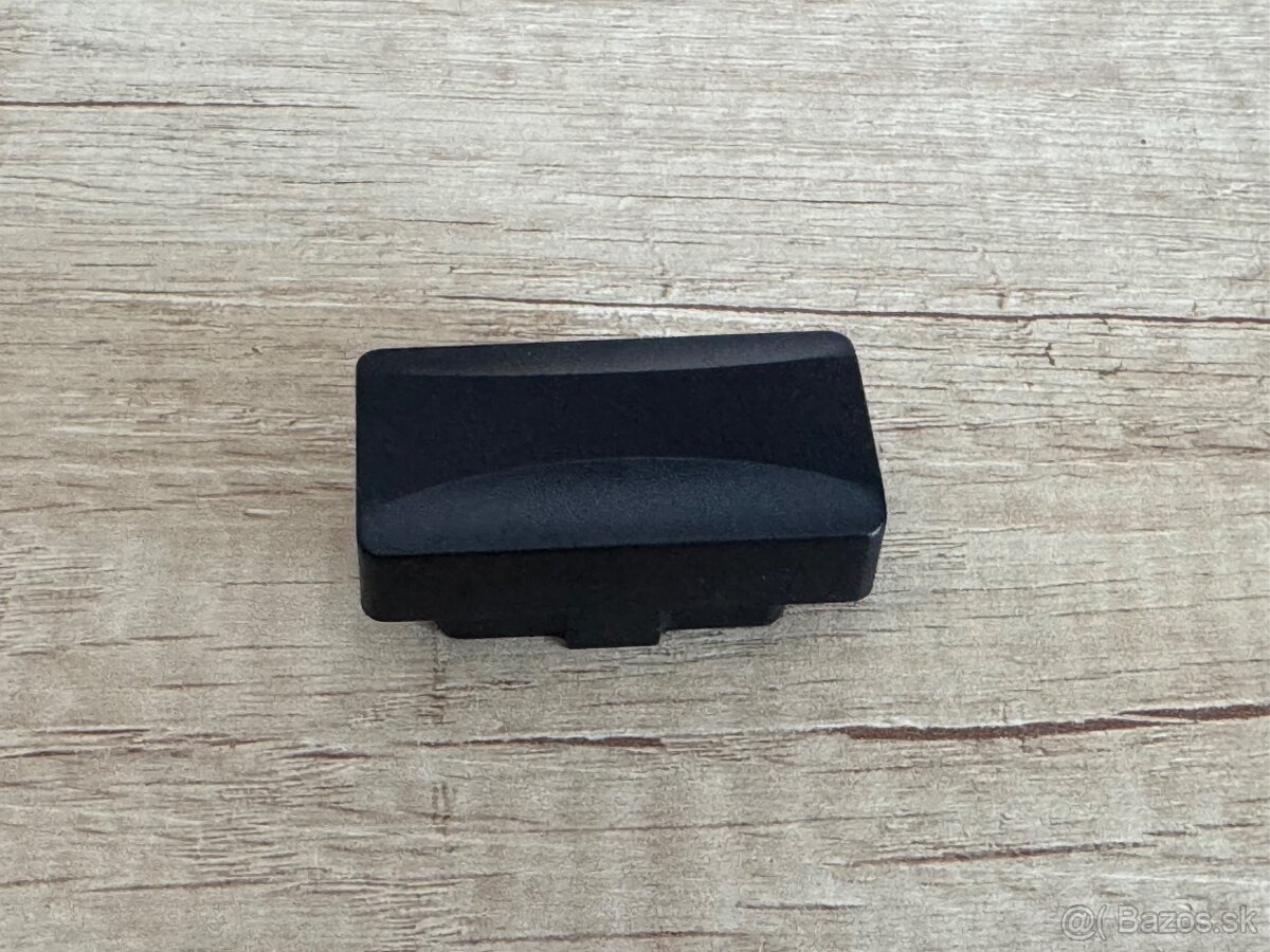 GPS tracker do auta pre Apple Find My - 2