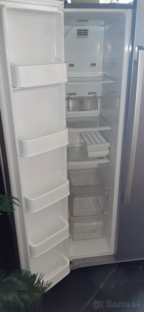 Chladnička americká LG - 2