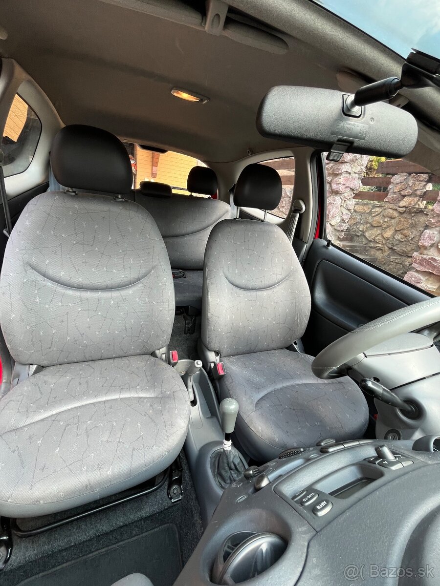 Toyota Yaris - 2