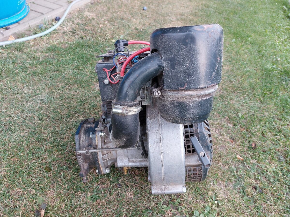 Motor na traktor MT7-035 - 2