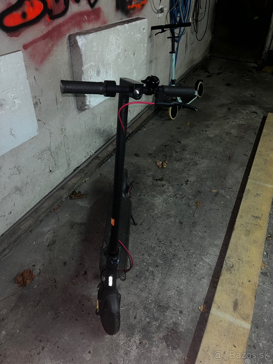 Xiaomi Mi 2 Pro Elektricka Kolobezka - 2