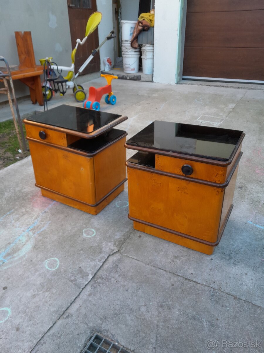 Predám nočné stolíky Halabala - 2