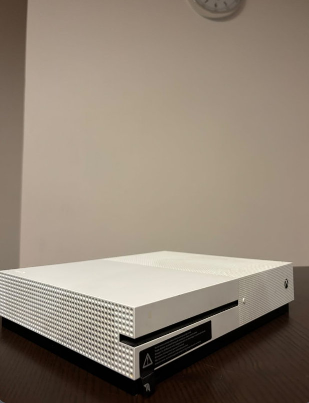 Xbox One S 1TB s ovladačom a 4 hrami - 2