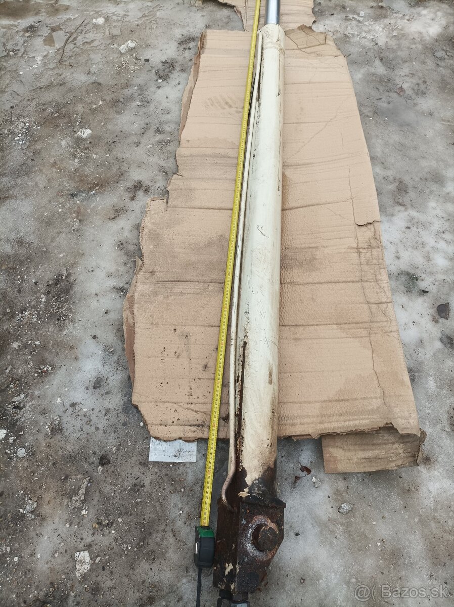 Predám hydraulický piest - 2