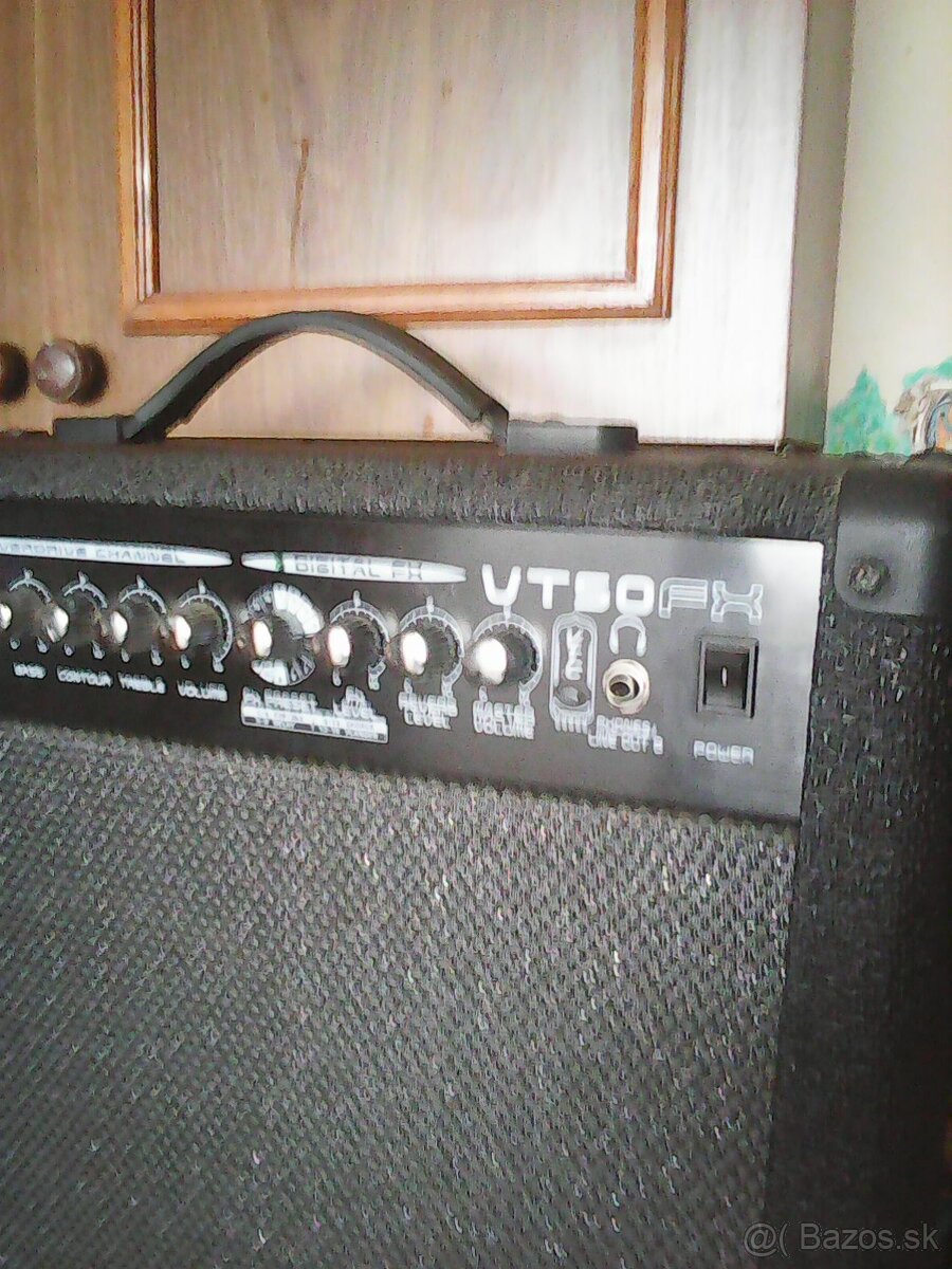 Gitarové kombo 60W - 2