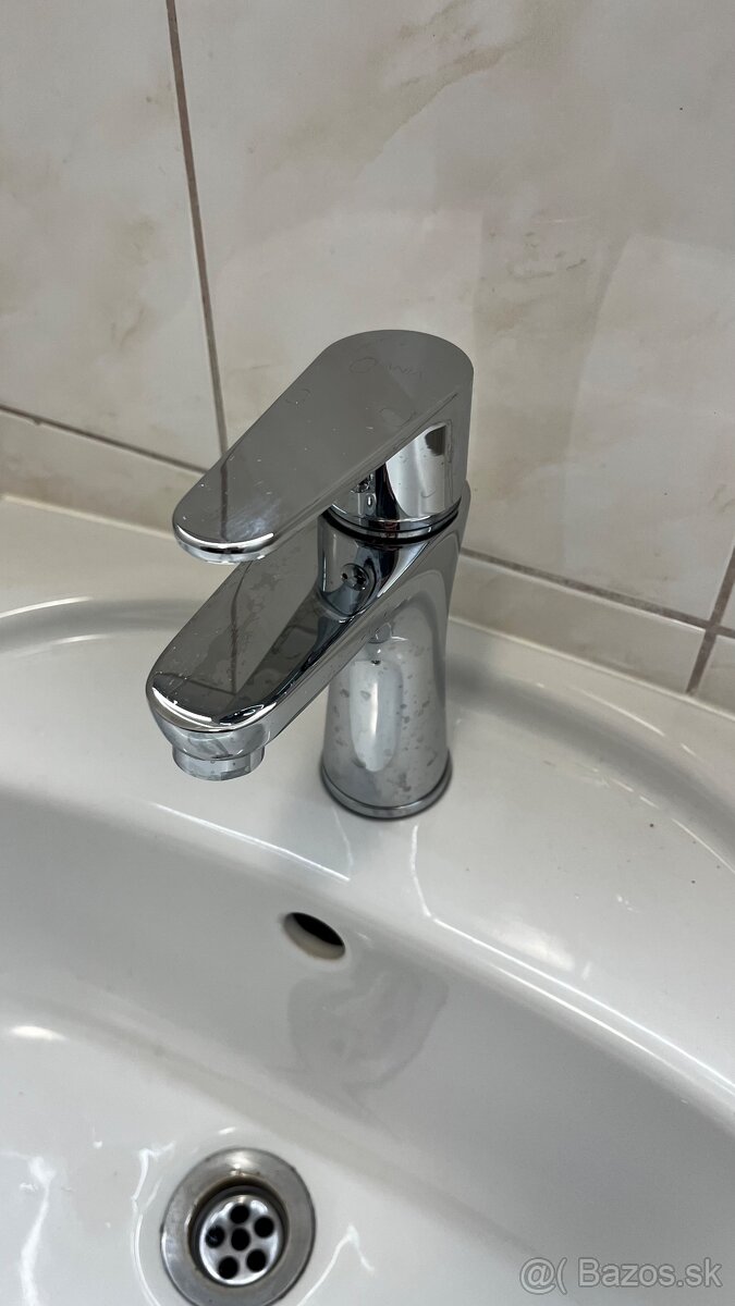 umyvadlo s bateriou - 2