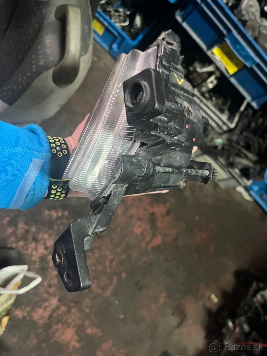 Svetla Hyundai tucson 2 2015-2020 - 2