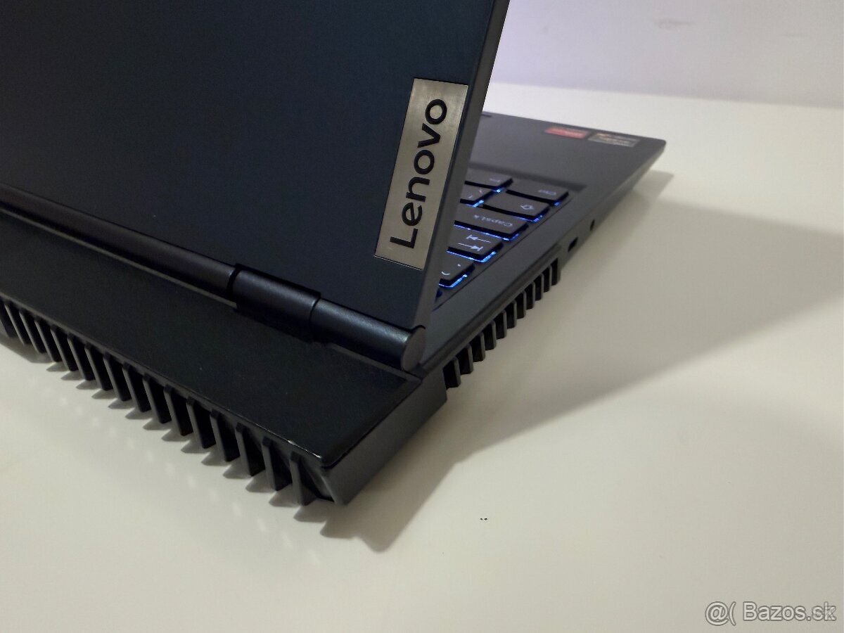 Herní notebook Legion s 2K displejom - 2