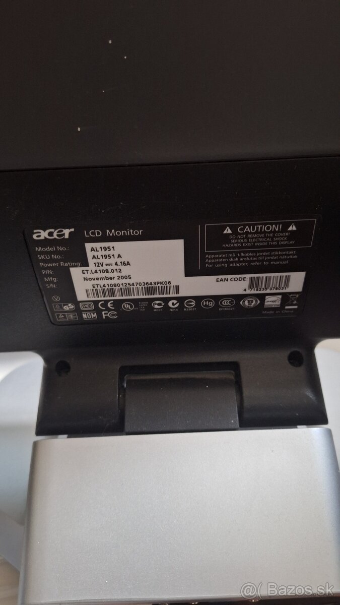 14 palc lcd monitor - 2