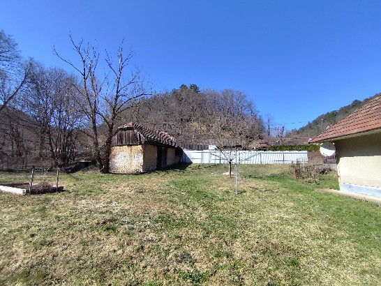 PREDAJ - Rodinný dom - PRAŠNÍK - 2