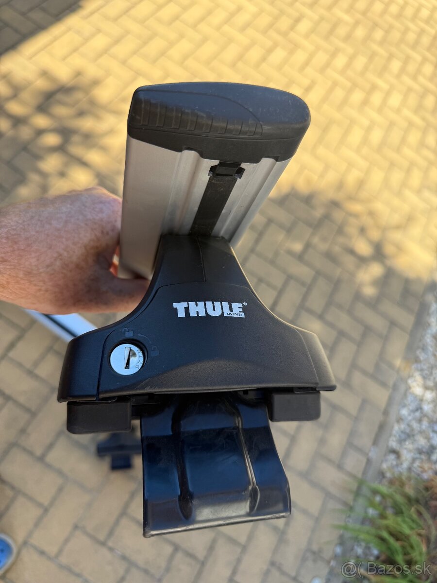 strešné priečniky Thule pre Honda CRV - 2