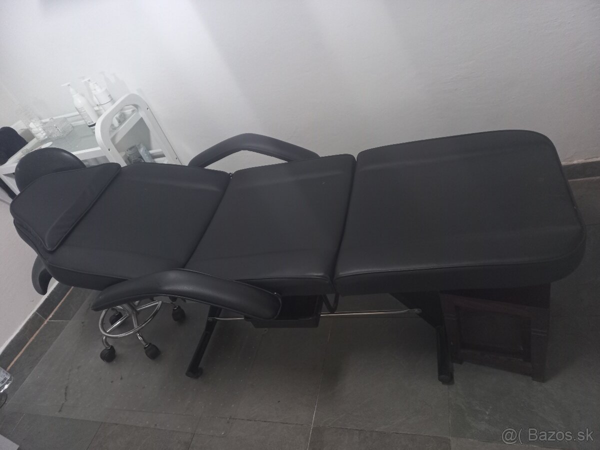 Kozmeticke lehátko - 2