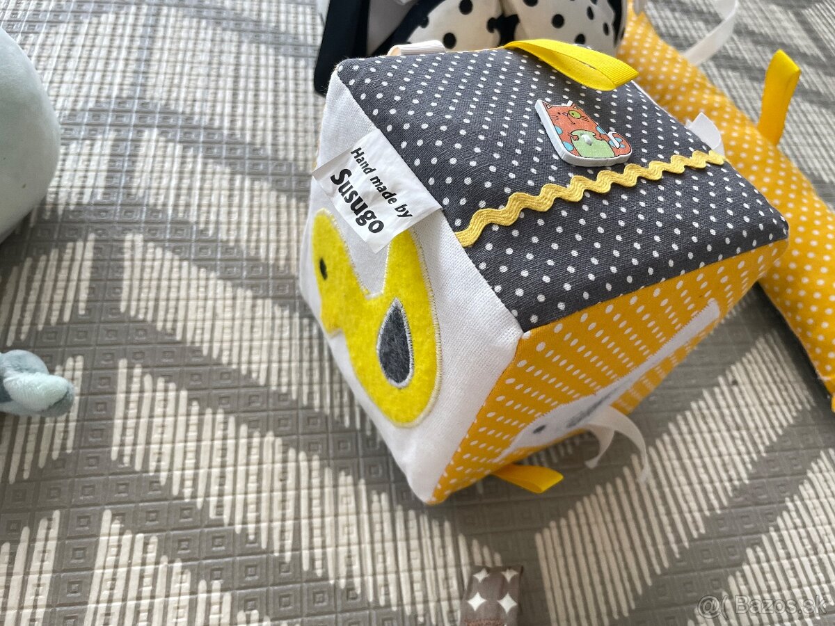 Zmyslove vnimave hracky pre babatko-hmatova kocka, hrkalky - 2