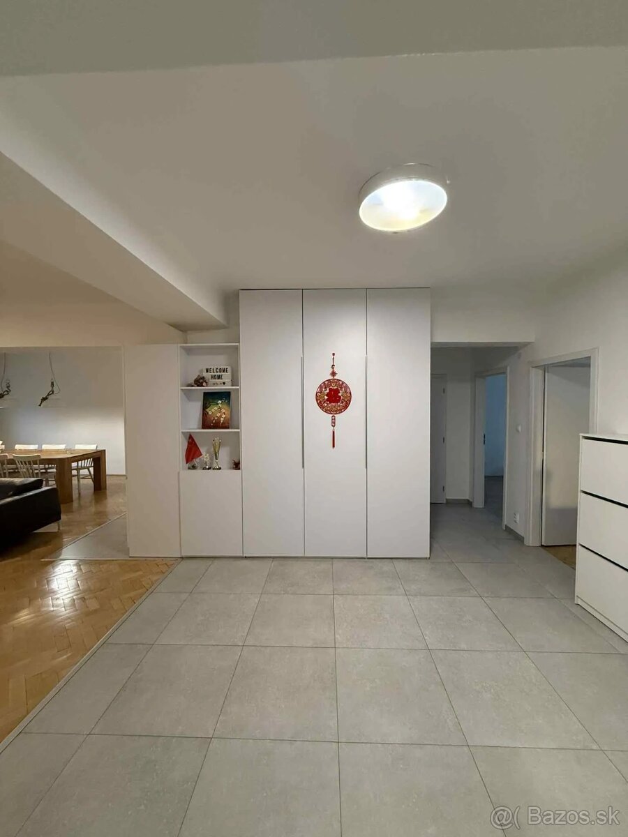 PRENÁJOM – priestranný 4iz byt v BA I – Staré mesto - 2