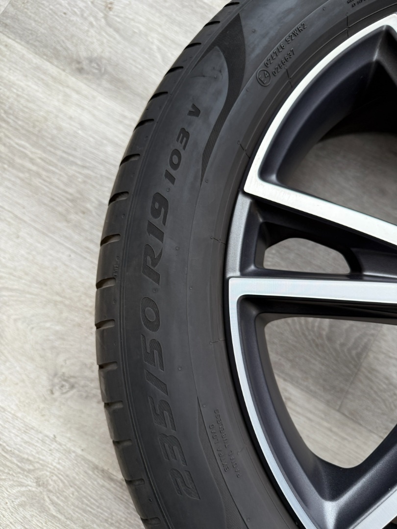 R19 ORIG.LETNÍ KOLA VOLVO XC40/V90CC/S90 235/50/19 - 2