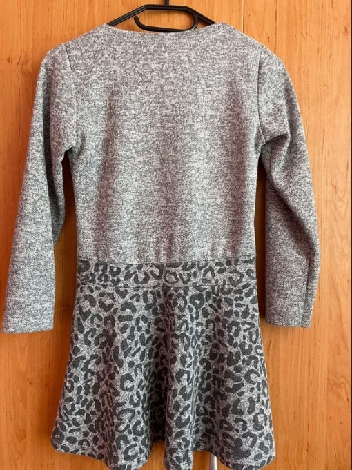 šaty s premieňacími flitrami v.146-152 - 2