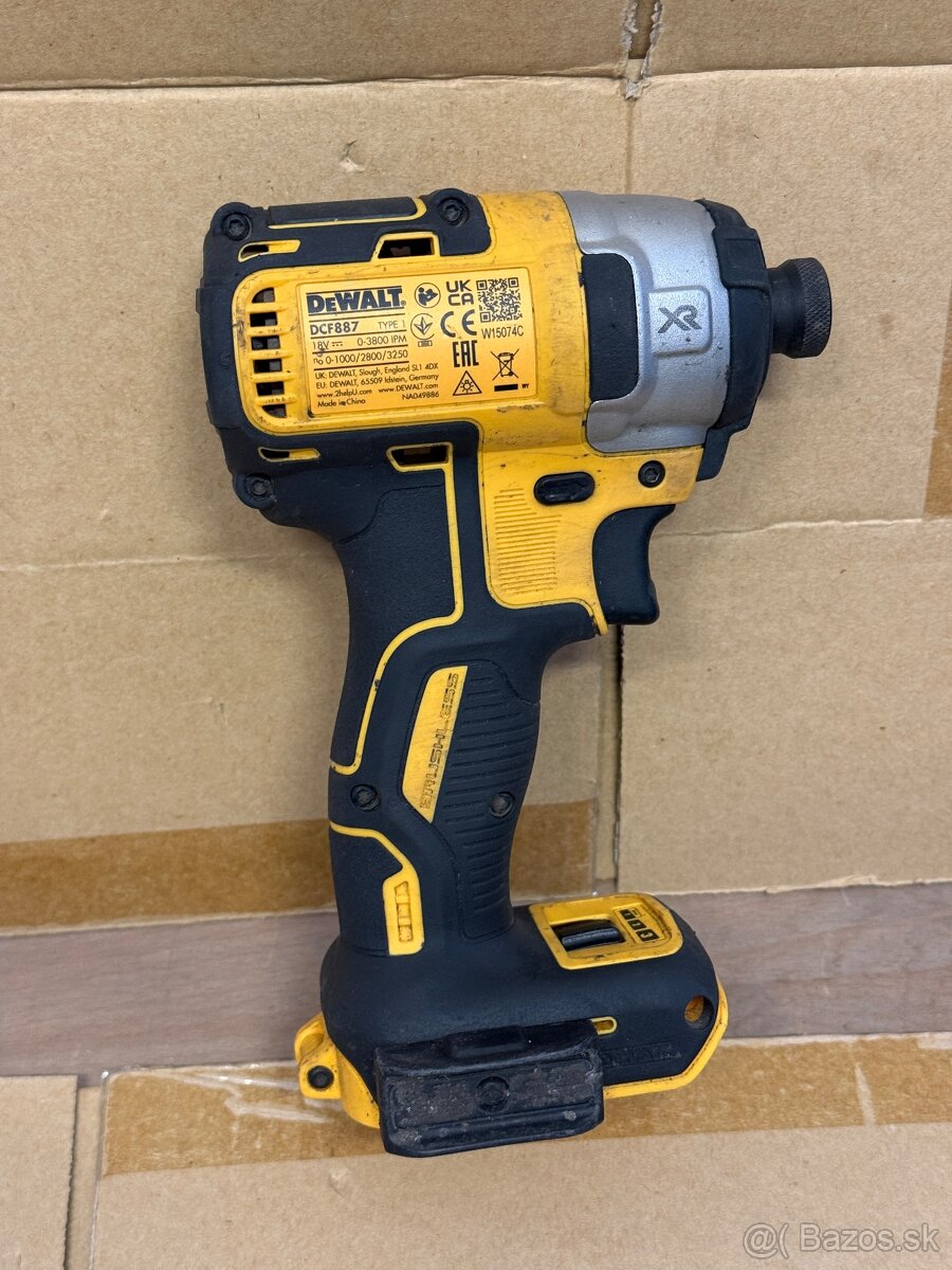 AKU razovy uťahovák Dewalt - 2