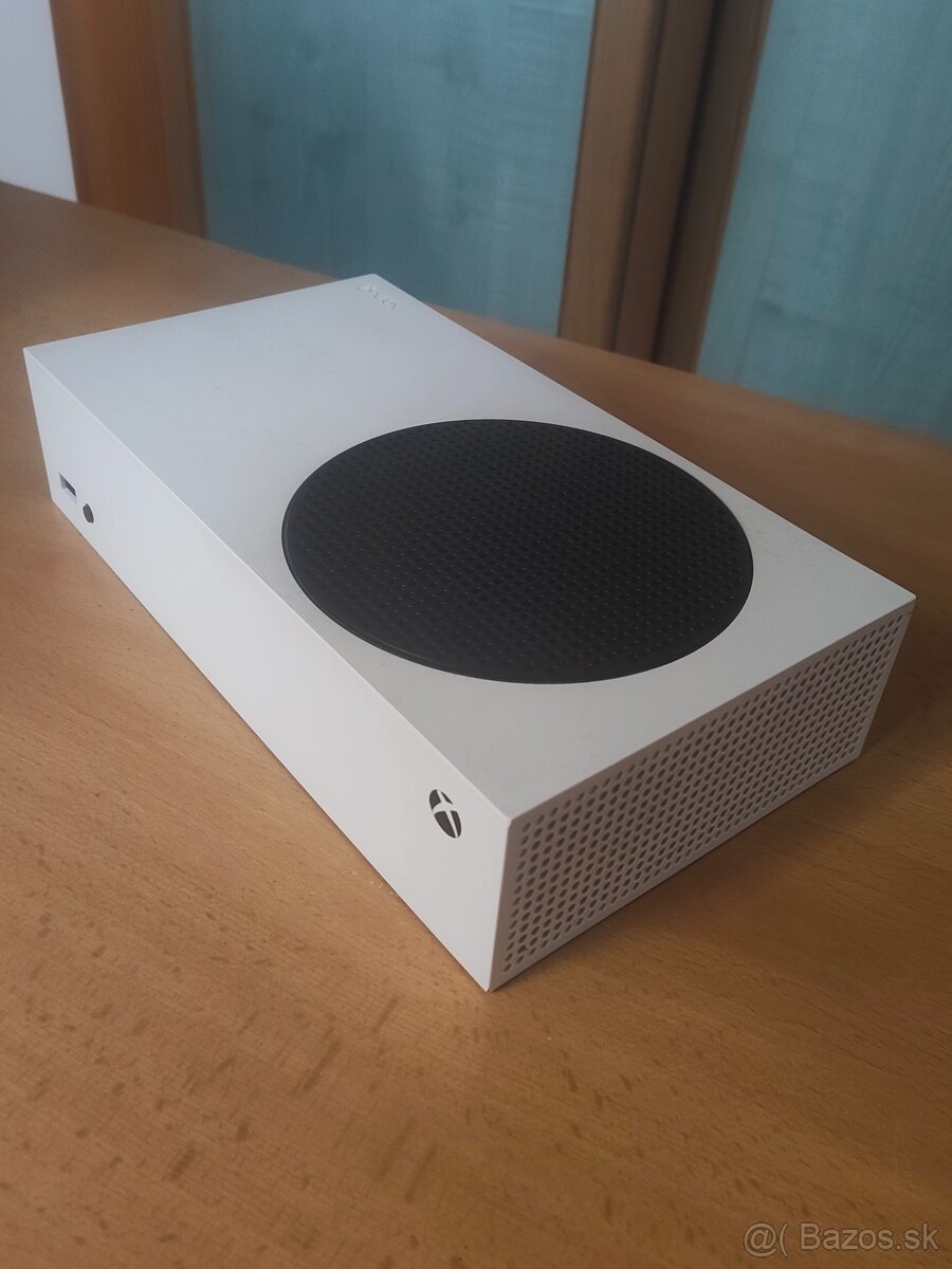 Predám Xbox Series S 512GB – veľmi dobrý stav - 2