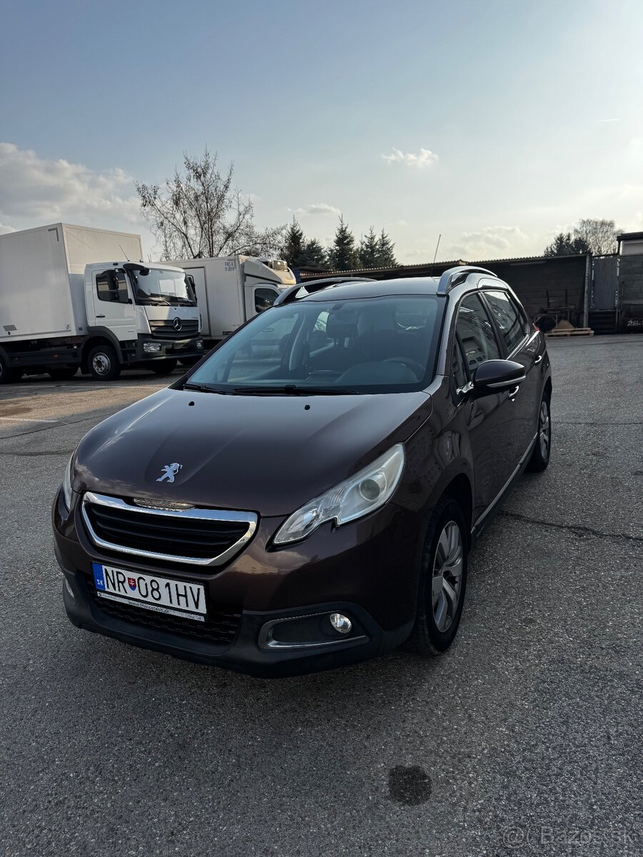 Peugeot 2008 1.6 benzín - 2