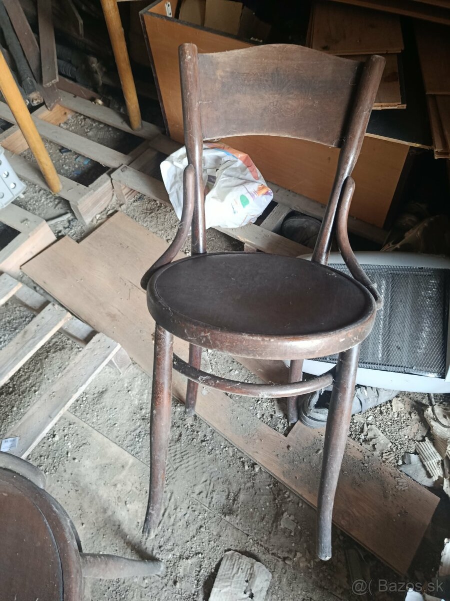 Staré stoličky-pár za 42,-eur - 2