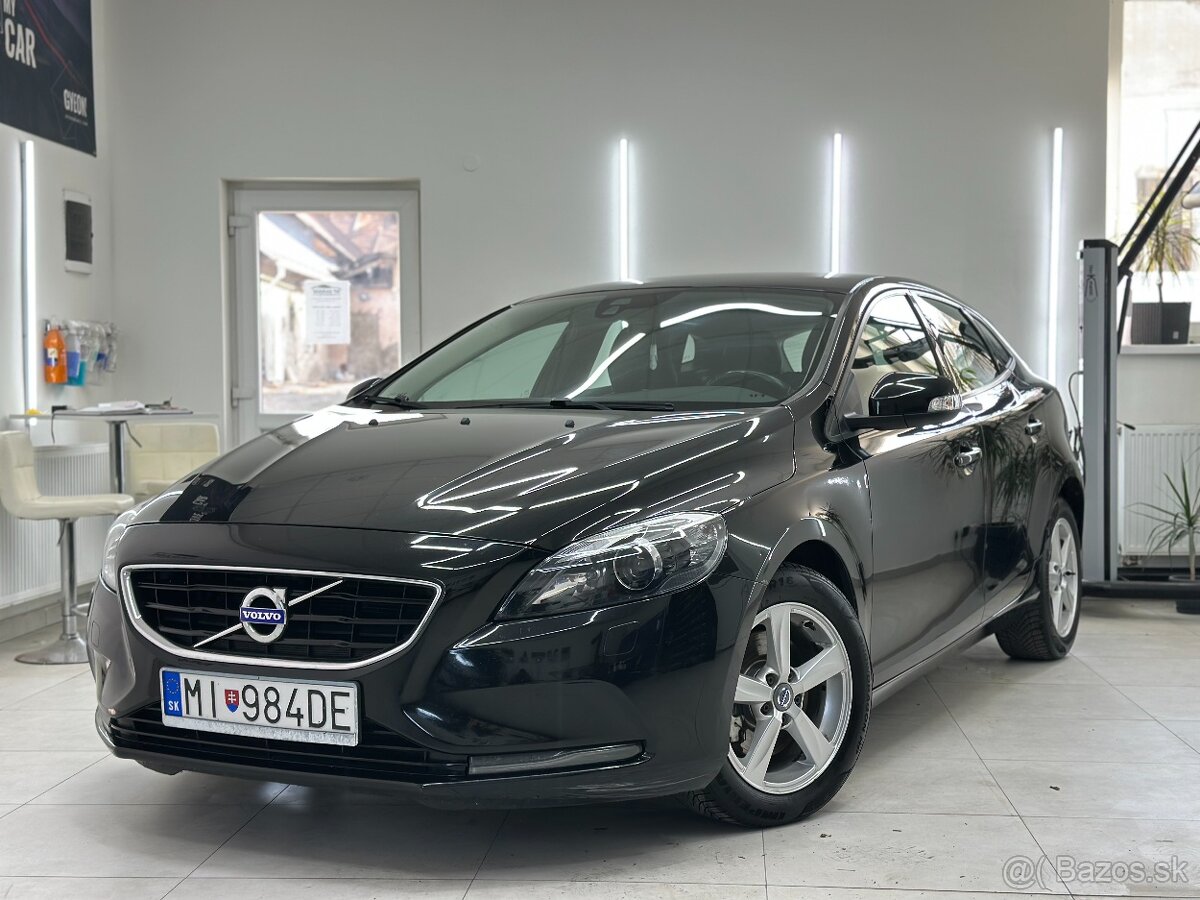 Volvo V40 T2 - 2