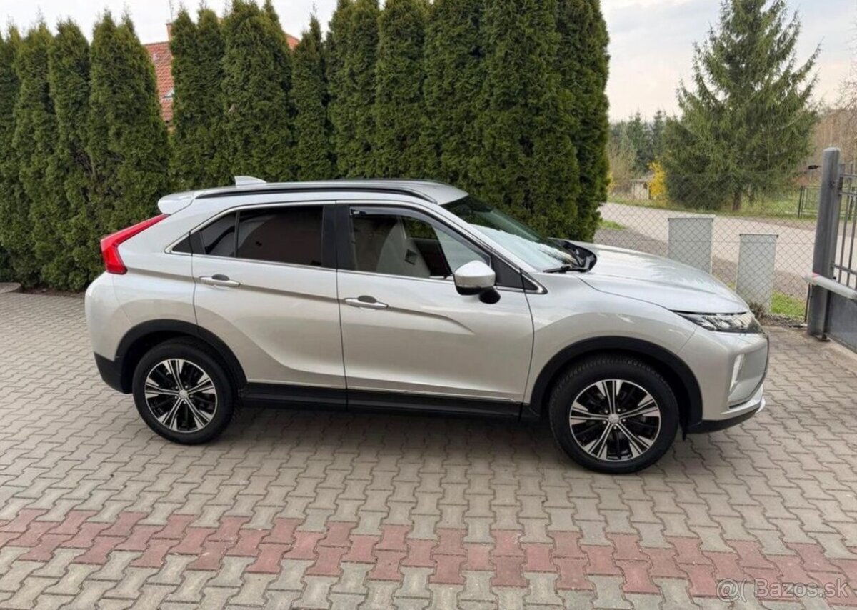 Mitsubishi Eclipse Cross 1,5T-i Active ,automat , Tažné - 2