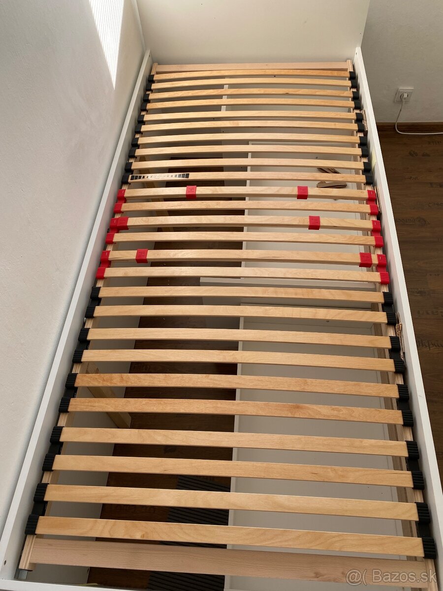 Biela posteľ 90x200 - 2