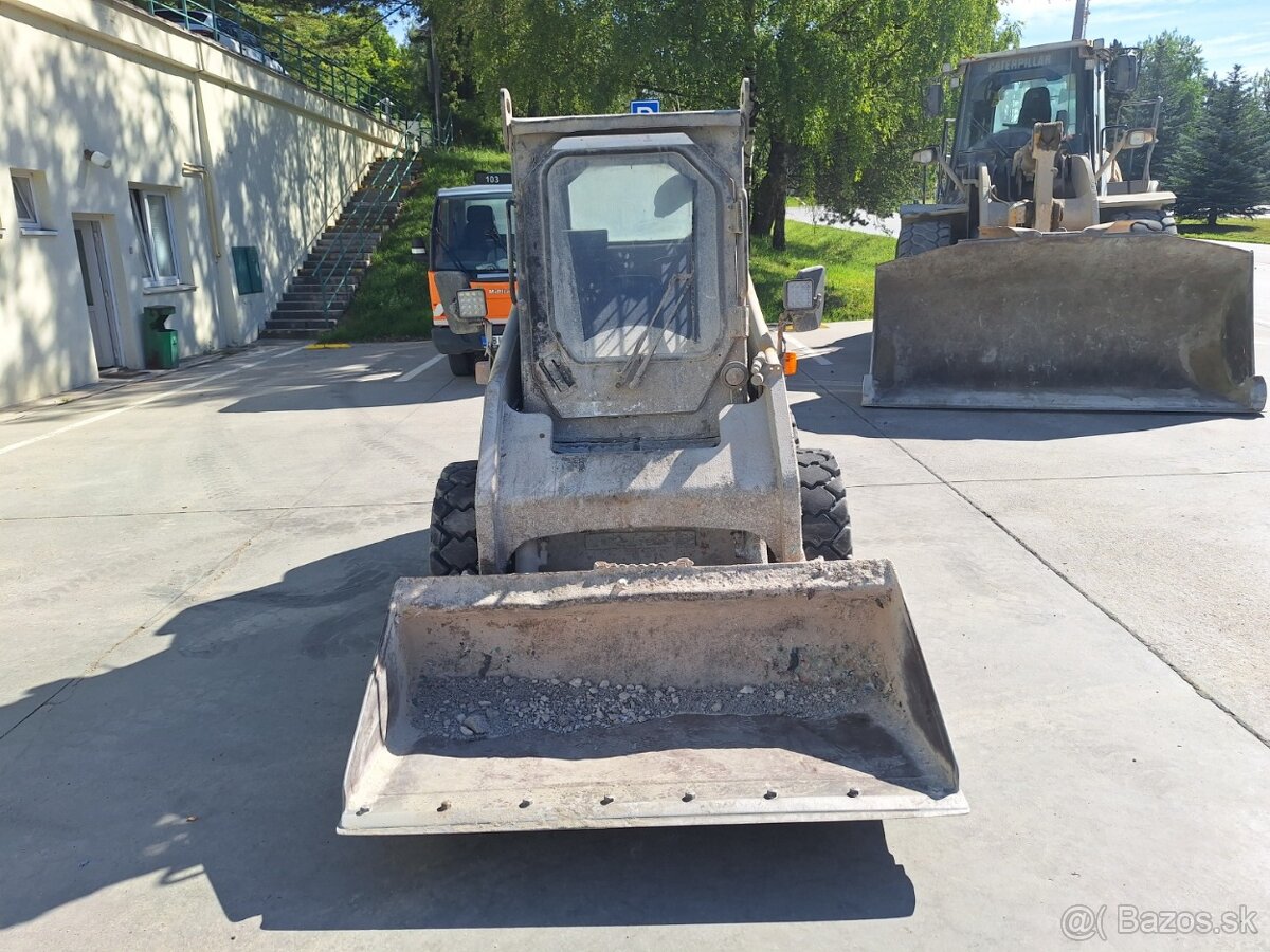 CATERPILLAR 226 4X4 - 2