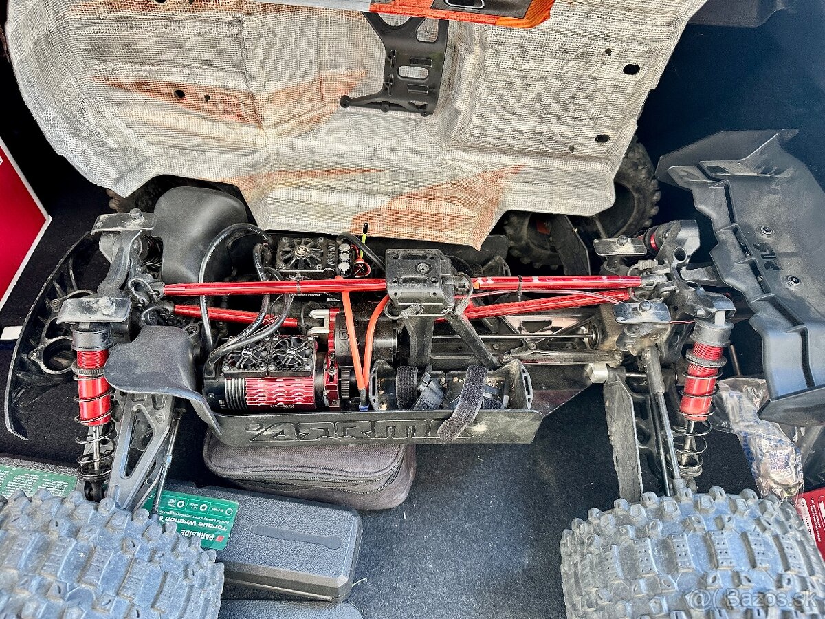 Arrma Kraton 8S 1:5 - 2