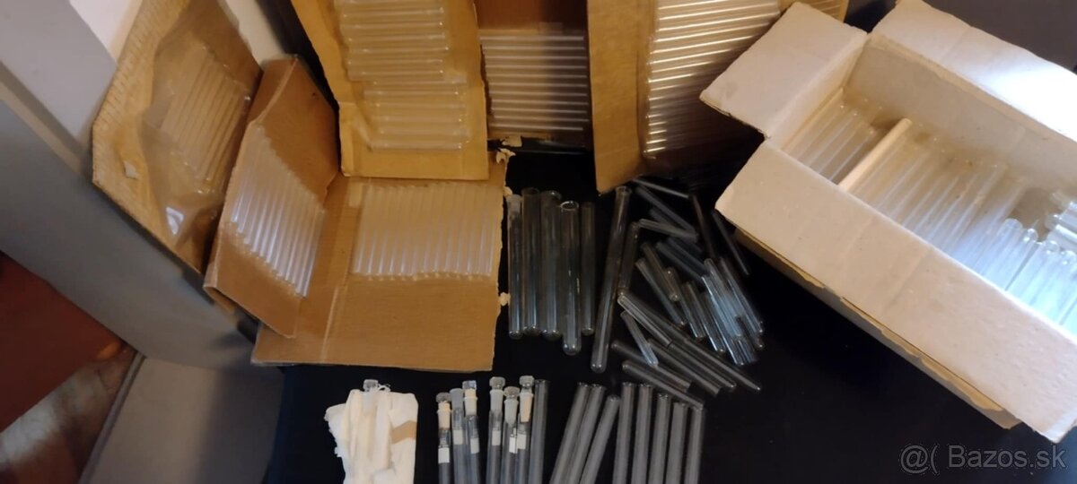 skúmavky laboratorne - 2