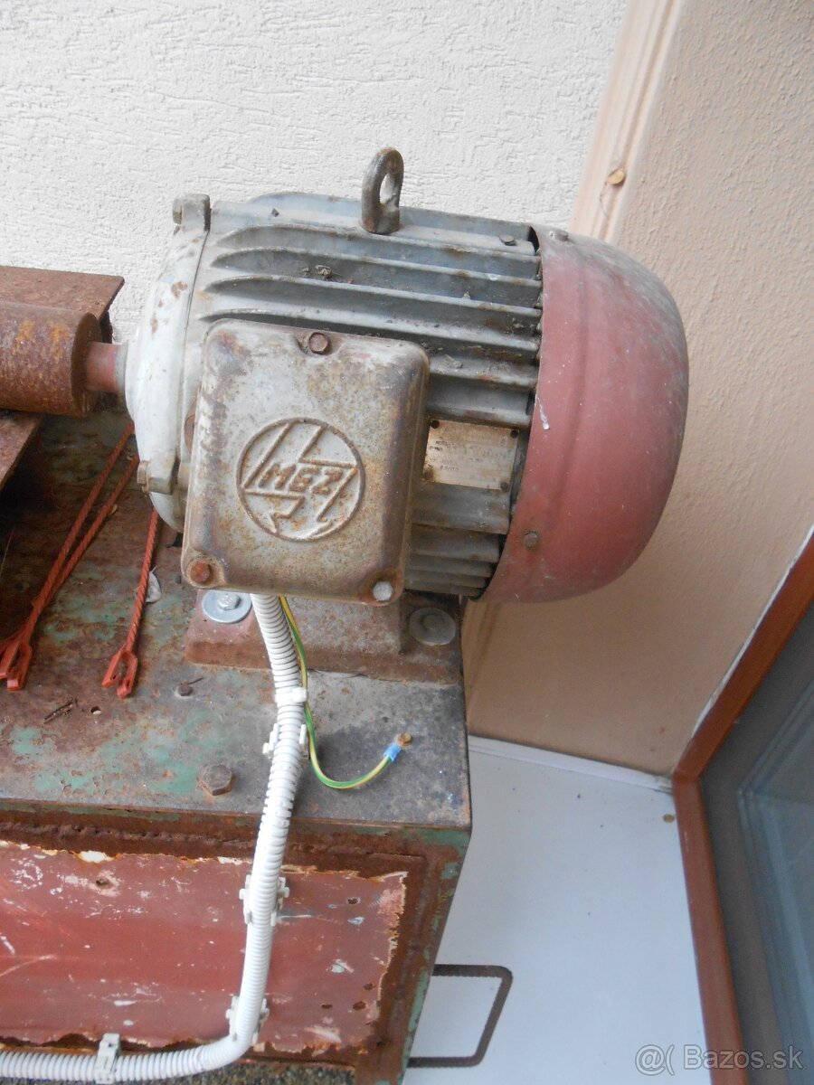 Štiepačka na drevo - 2