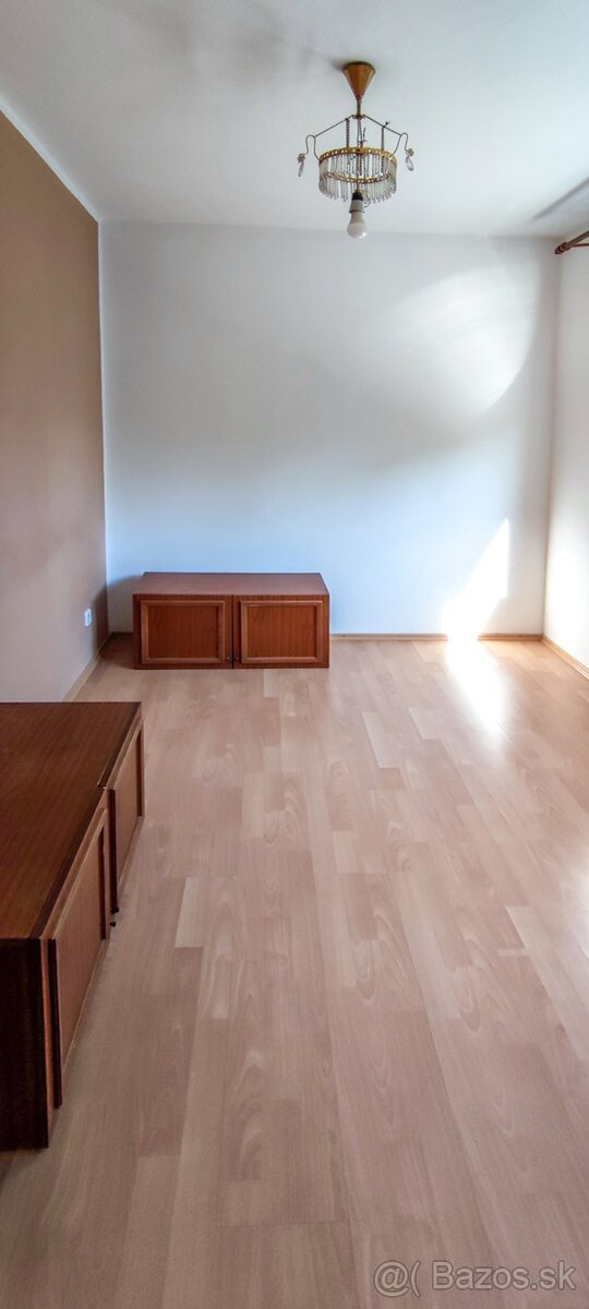 4 izbový byt s balkónom, /81m2/, Žilina - Vlčince III - 2