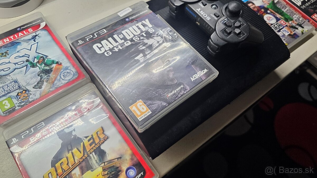 Sony Playstation 3 super slim + hry + joypad - 2