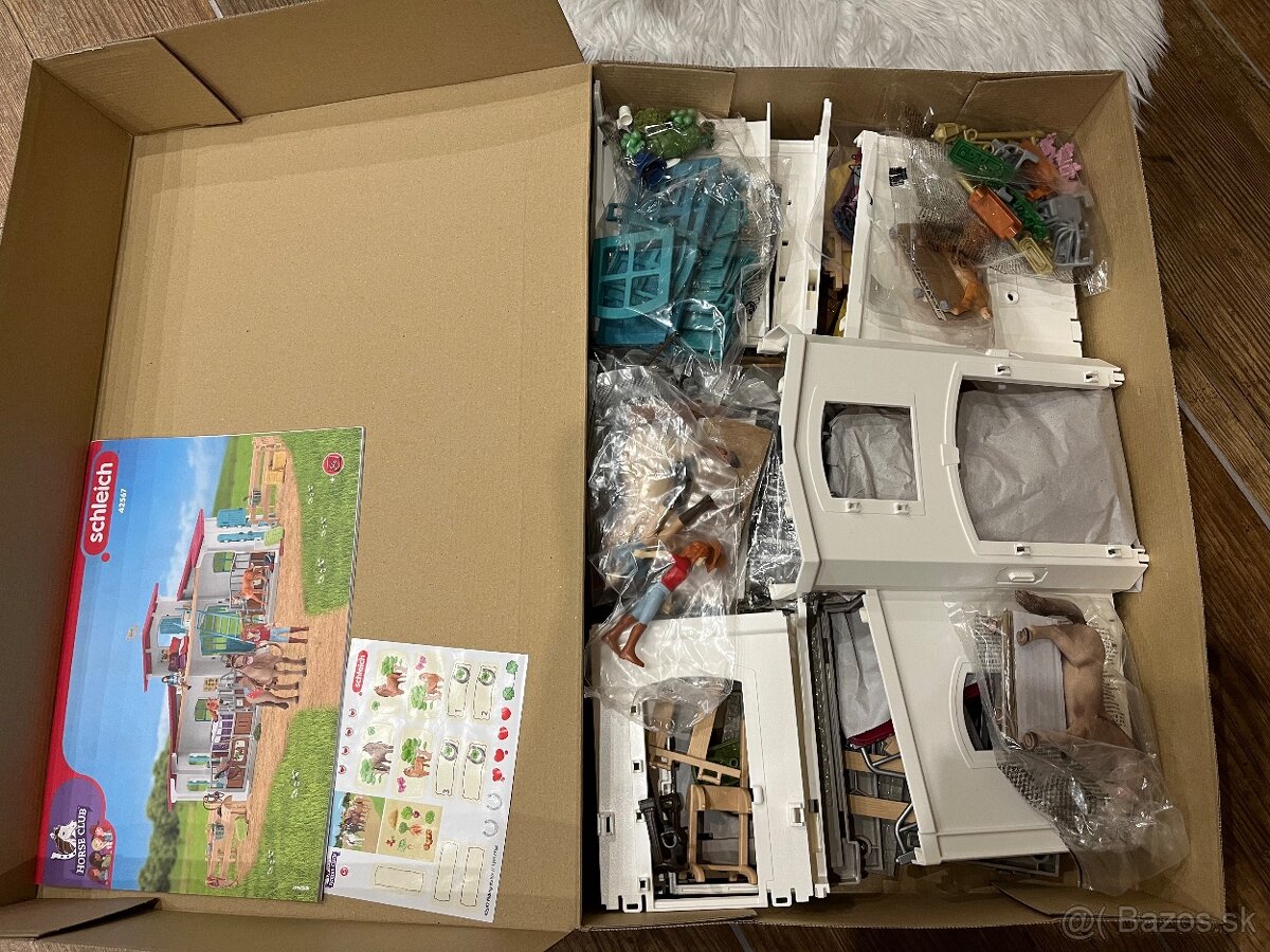 Stajňa SCHLEICH - 2