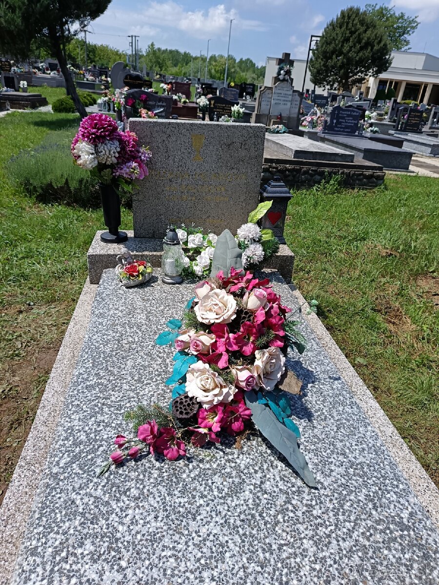 Čistenie a umývanie hrobov - 2