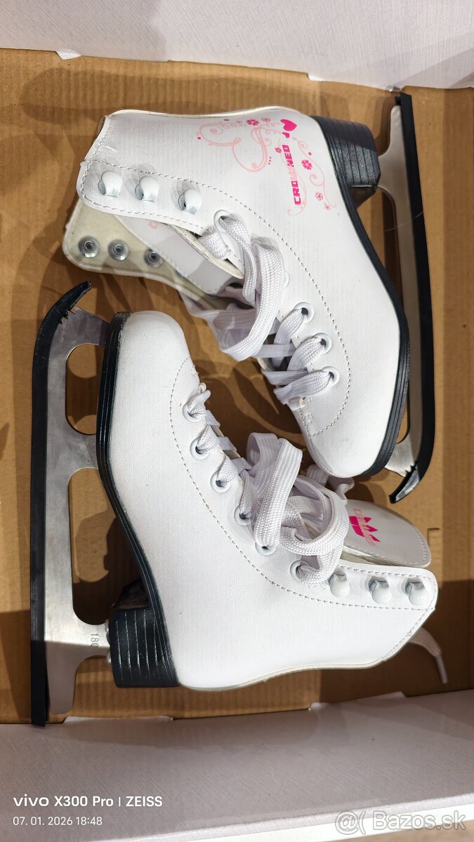 Dievčenské korčule na ľad 29 - 2